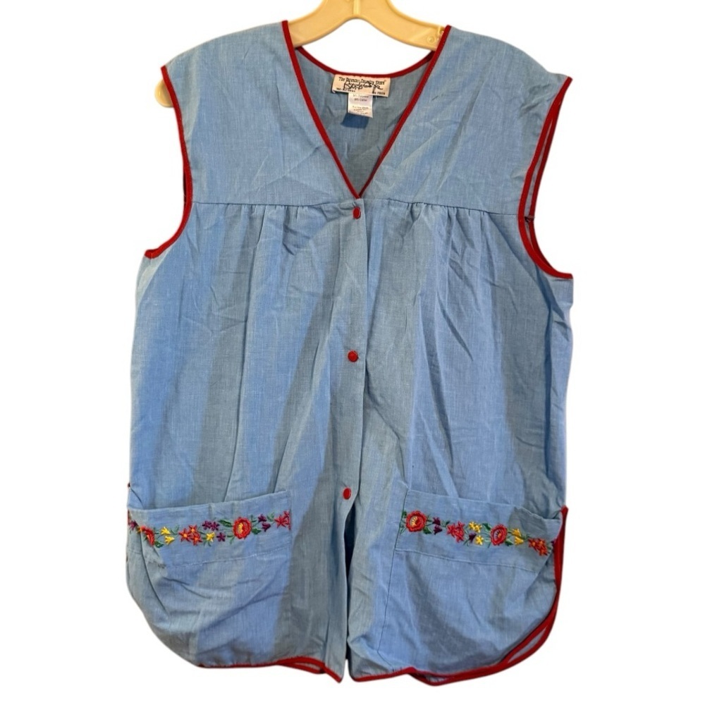 Vintage Vermont Country Store Embroidered Snap Top